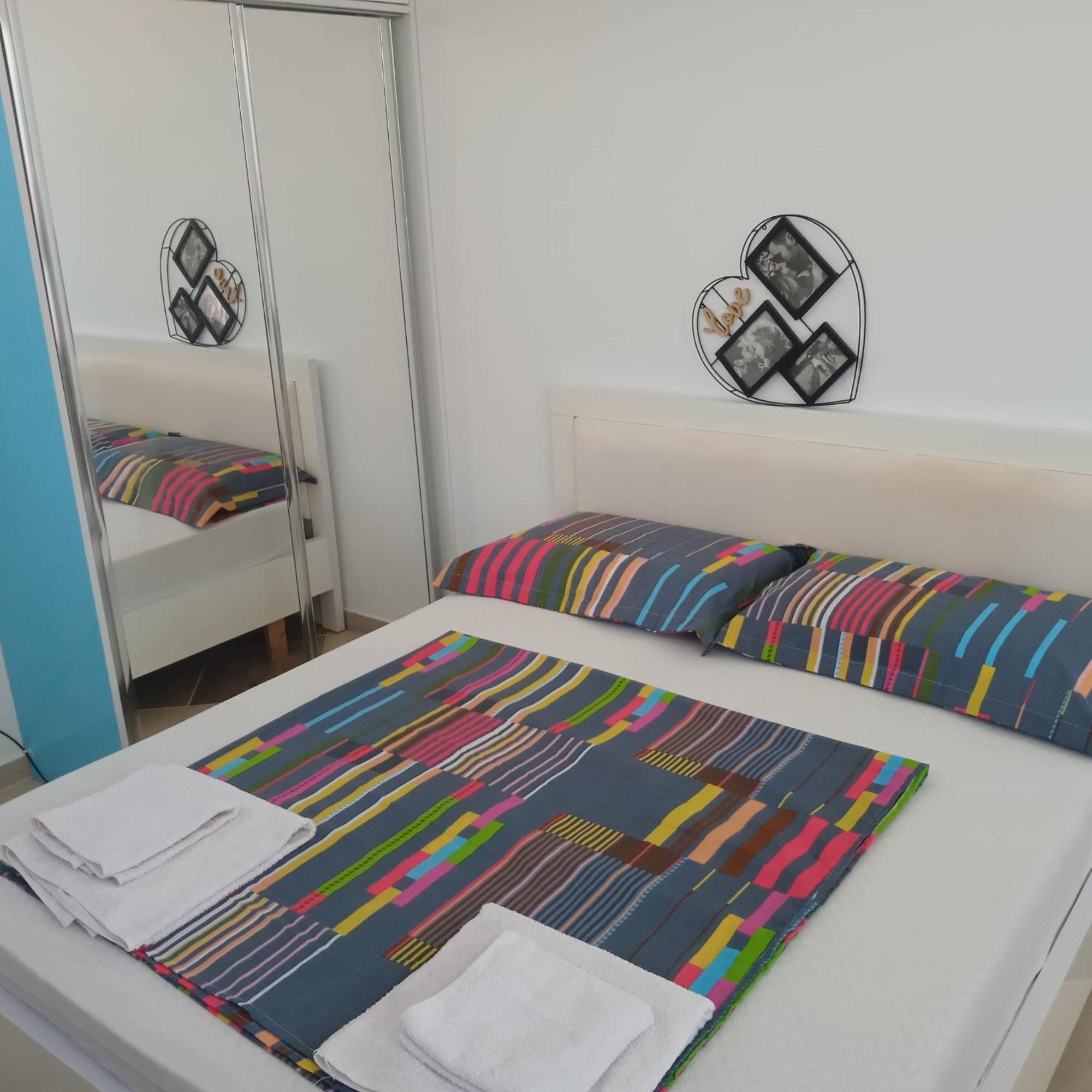 Apartment Thousand Kisses Sarande Exterior photo